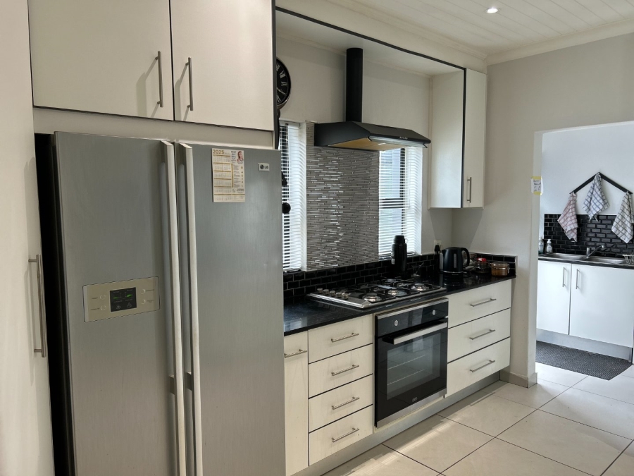 3 Bedroom Property for Sale in Blue Mountain Village Western Cape